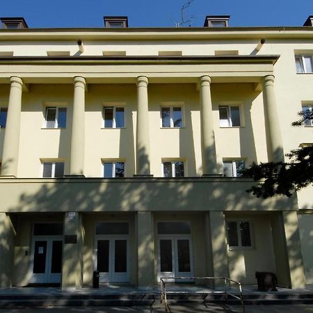 Tauferovy Koleje Brno Exterior foto
